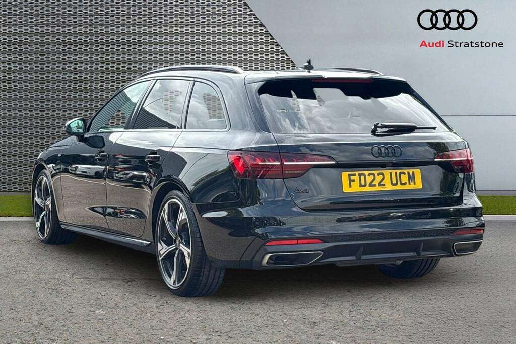 Audi A4 35 Tdi Black Edition S Tronic 2022 FD22UCM Black #3