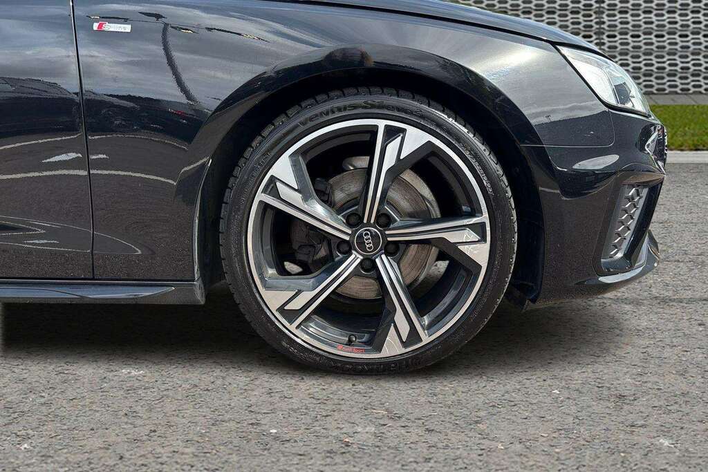 Audi A4 35 Tdi Black Edition S Tronic 2022 FD22UCM Black #5