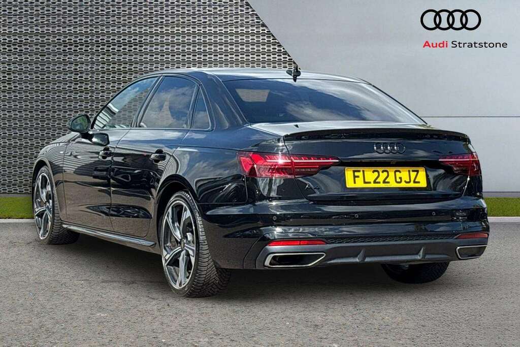 Audi A4 35 Tdi Black Edition S Tronic 2022 Black #3