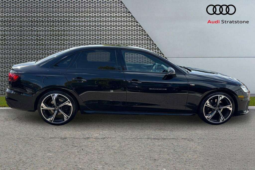 Audi A4 35 Tdi Black Edition S Tronic 2022 Black #4