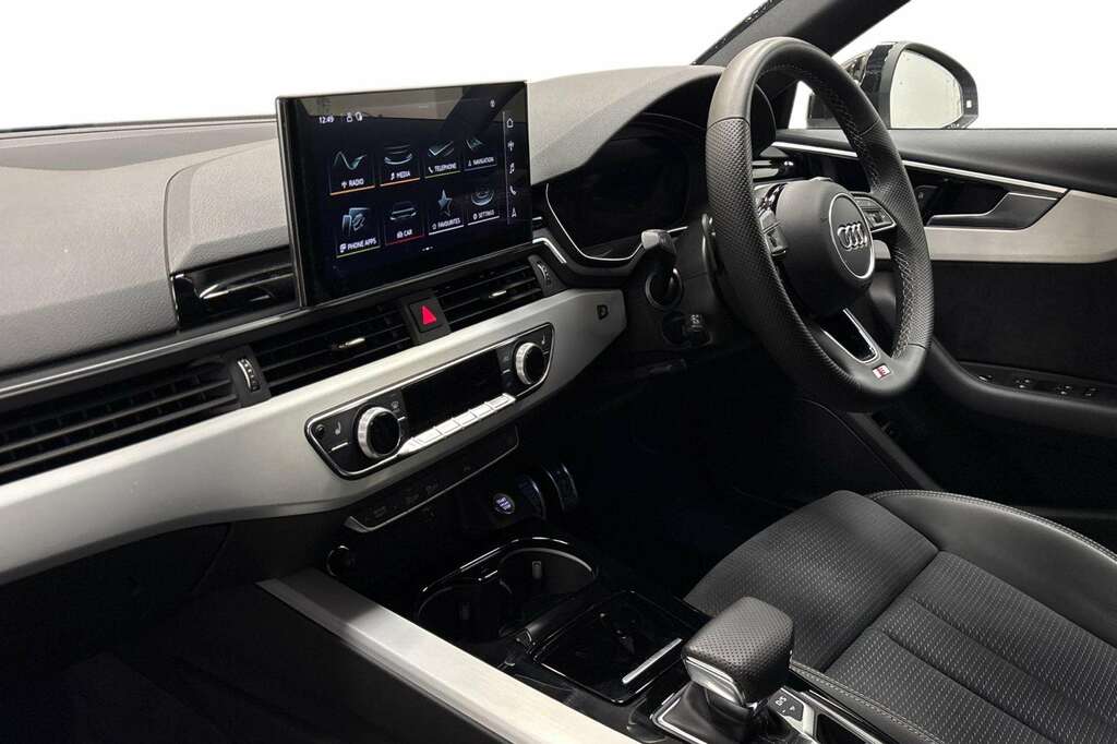 Audi A4 35 Tfsi S Line S Tronic 2023 ET23FMC Black #2