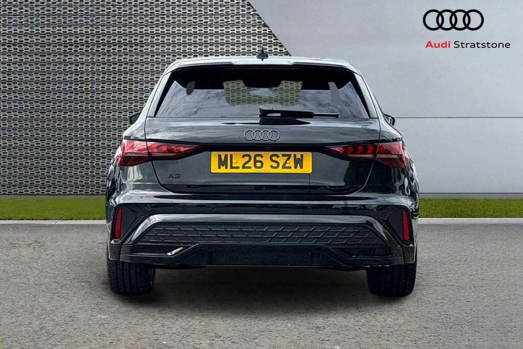 Audi A3 1.5 Tfsi E 204 Black Ed S Tronic Tech Pack Green #7
