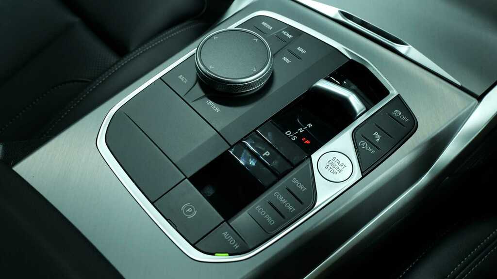 BMW 2 Series 220 M Sport Step Black #19