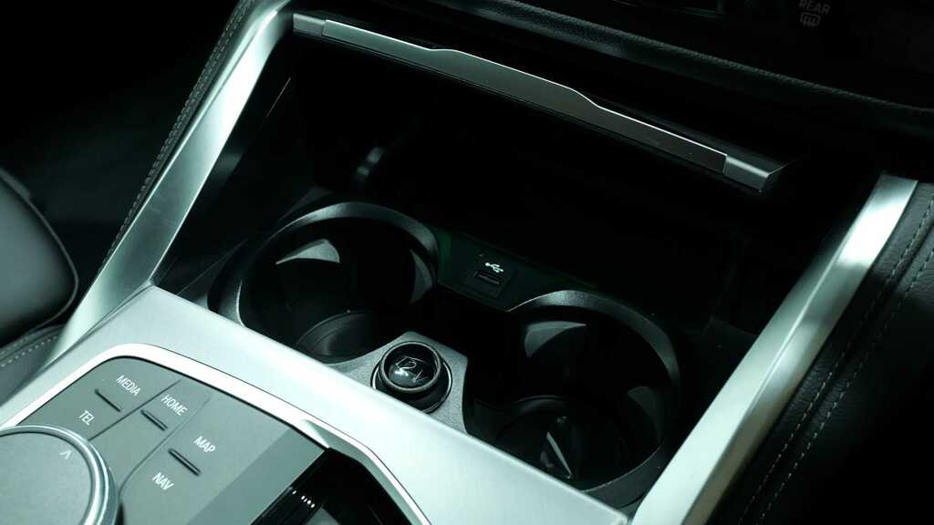 BMW 2 Series 220 M Sport Step Black #30