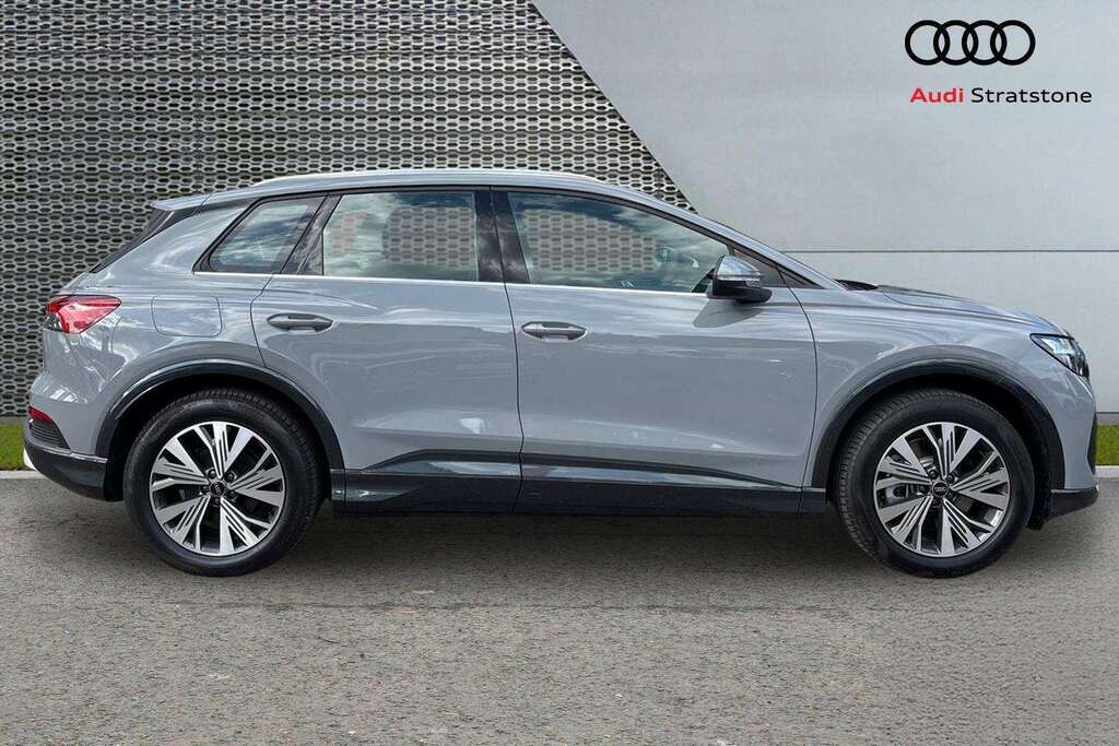 Audi Q4 E Tron 210Kw 45 82Kwh Sport Leather 2026 Grey #4