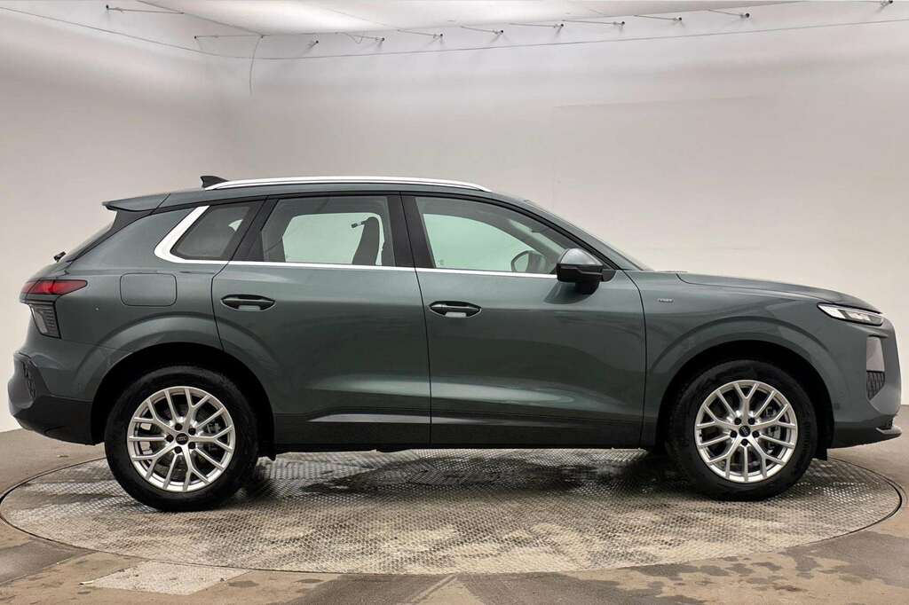 Audi Q3 1.5 E-hybrid Sport S Tronic 2026 Green #4