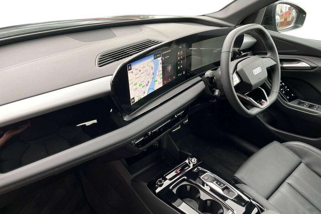Audi Q6 E-Tron 185Kw 83Kwh S Line 2025 Black #2