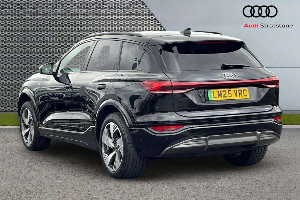 Audi Q6 E-Tron 185Kw 83Kwh S Line 2025 Black #3