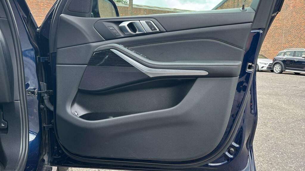 BMW X5 M50i Auto Blue #26