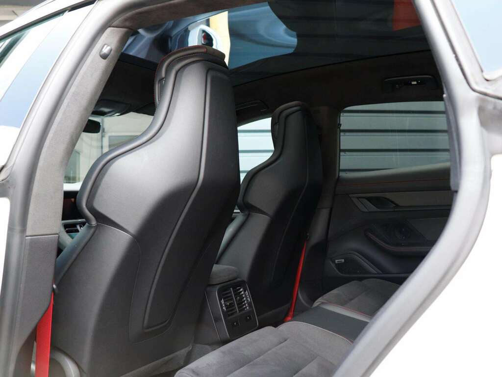 Porsche Taycan Performance Plus 93.4Kwh  #27