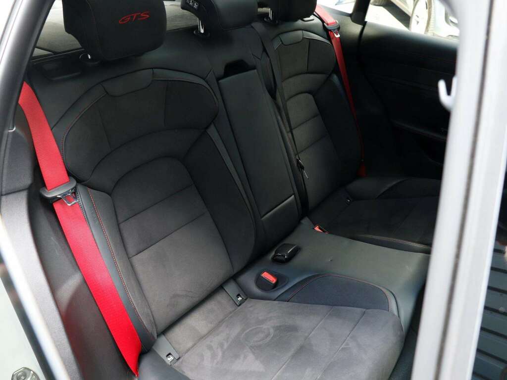 Porsche Taycan Performance Plus 93.4Kwh  #26