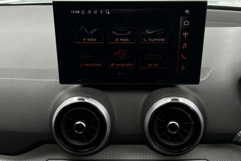 Audi Q2 30 Tfsi Black Edition Black #35