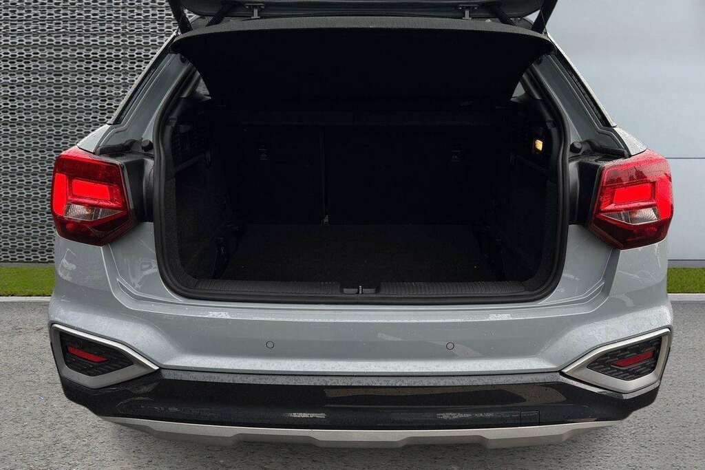 Audi Q2 30 Tfsi Black Edition Black #13