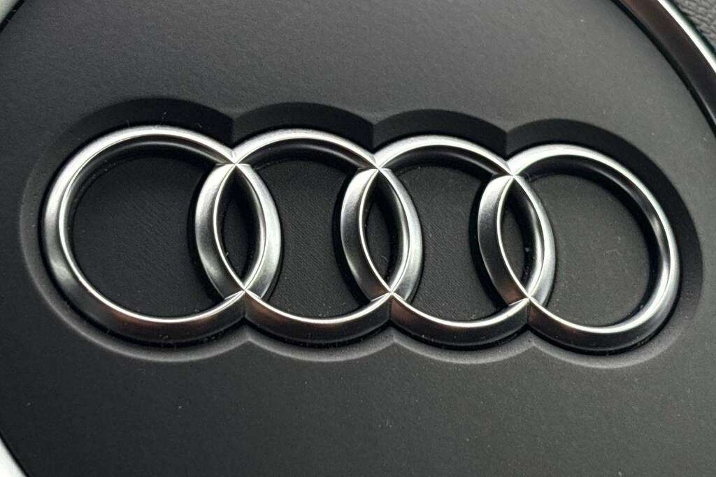 Audi Q2 30 Tfsi Black Edition Black #12