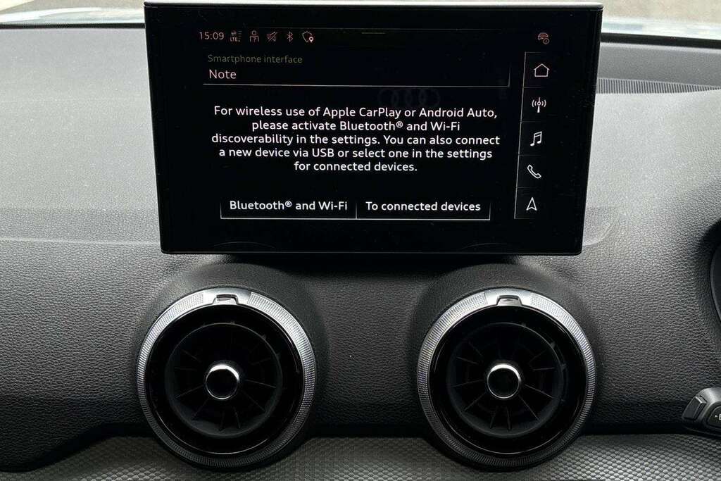 Audi Q2 30 Tfsi Black Edition Black #38