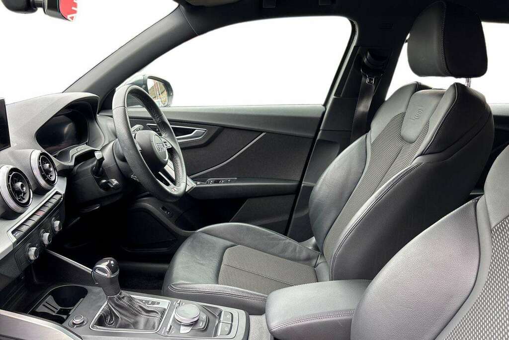 Audi Q2 1L Sport Grey #21