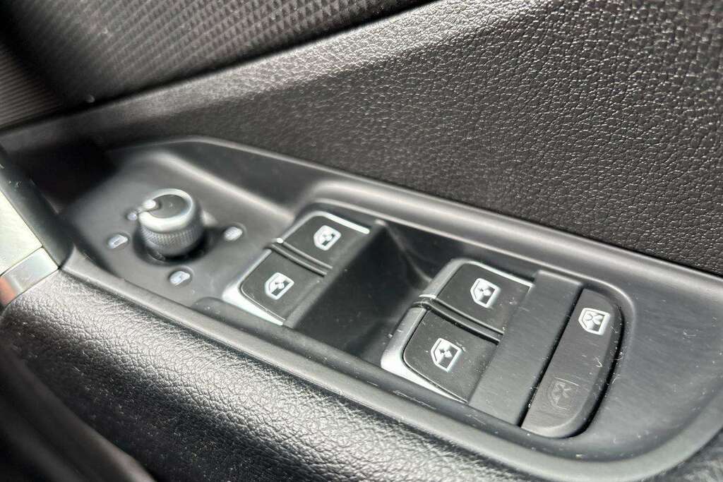 Audi Q2 1L Sport Grey #14