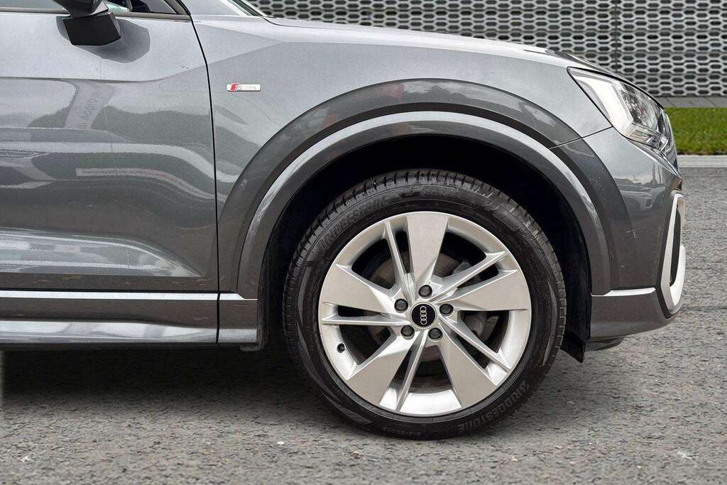 Audi Q2 35 Tfsi S Line S Tronic 2022 Grey #5