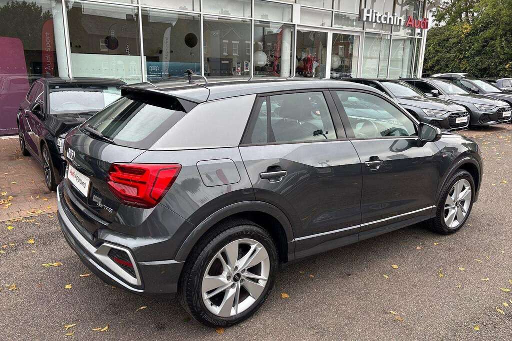 Audi Q2 1L Sport Grey #40