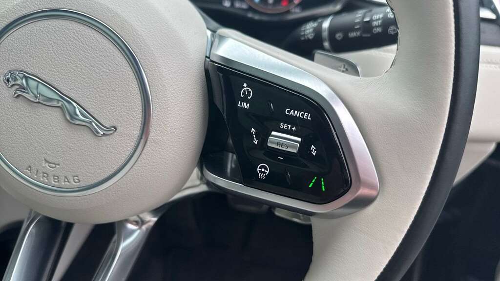 Jaguar F-Pace 2.0 D200 R-dynamic Hse Black Awd Grey #31