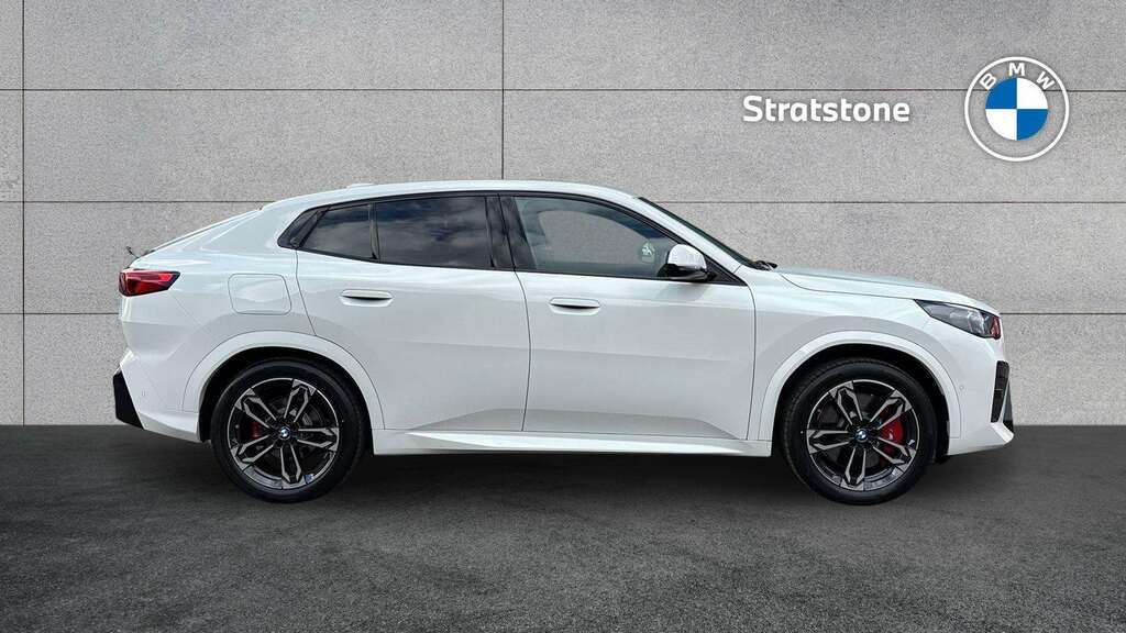 BMW iX2 230Kw Xdrive30 Shadow Edition 65Kwh 2026 White #3