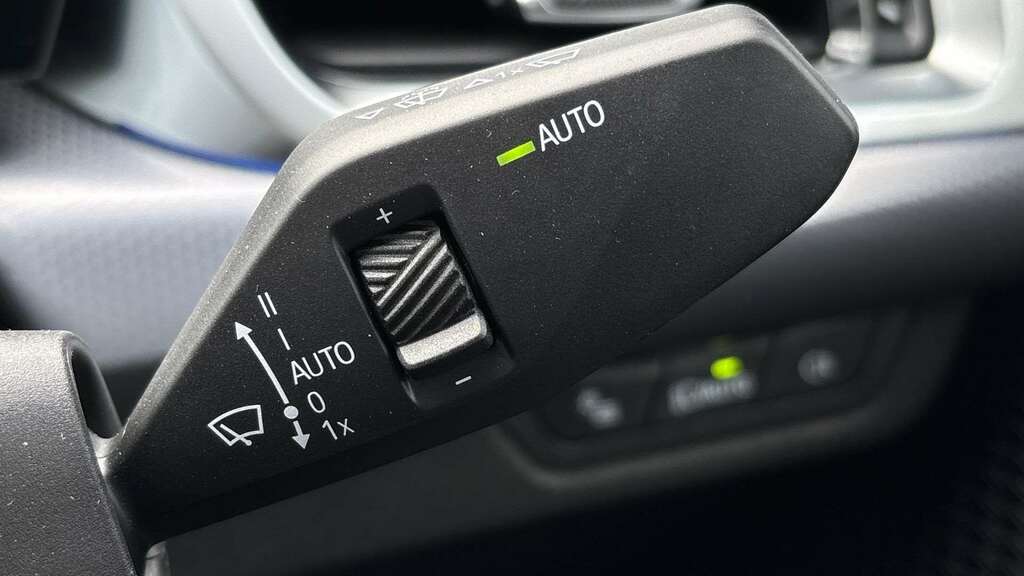 BMW iX2 150Kw Edrive20 Shadow Edition 65Kwh Black #29