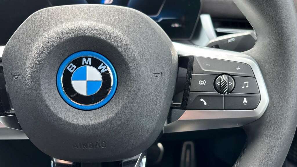 BMW iX2 150Kw Edrive20 Shadow Edition 65Kwh Black #22