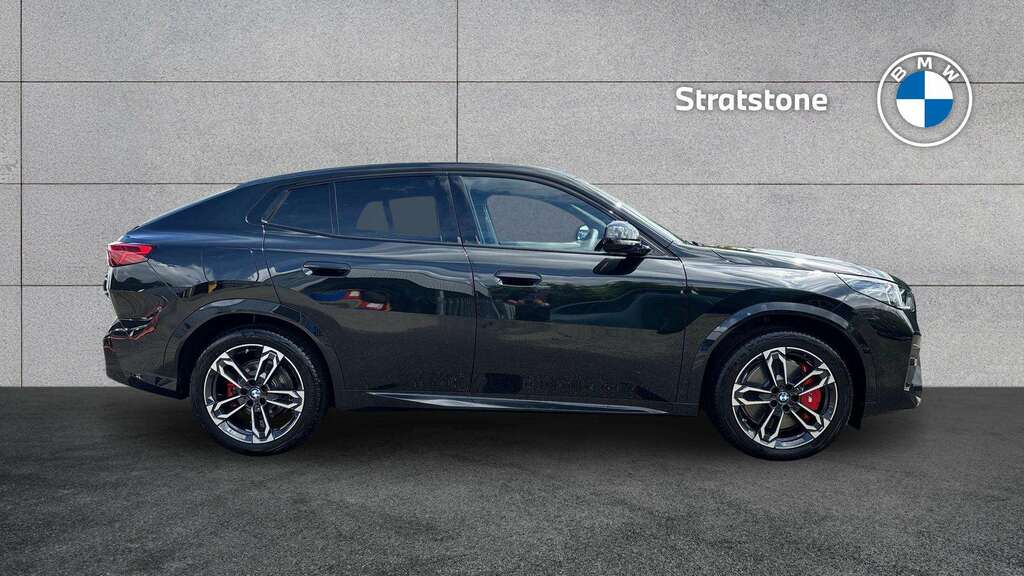 BMW iX2 230Kw Xdrive30 Shadow Edition 65Kwh 2026 Black #3