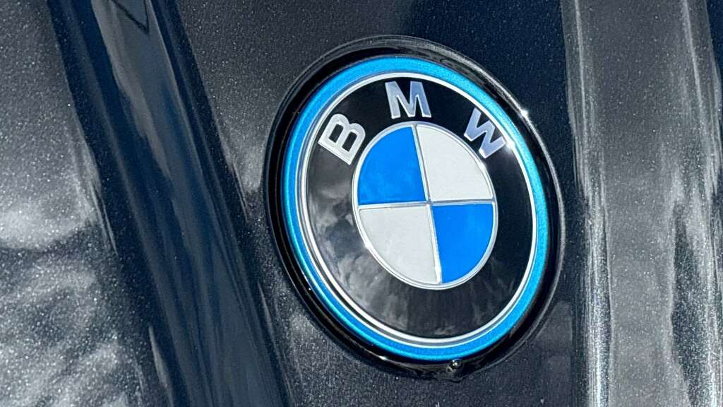 BMW iX2 150Kw Edrive20 Shadow Edition 65Kwh Black #23