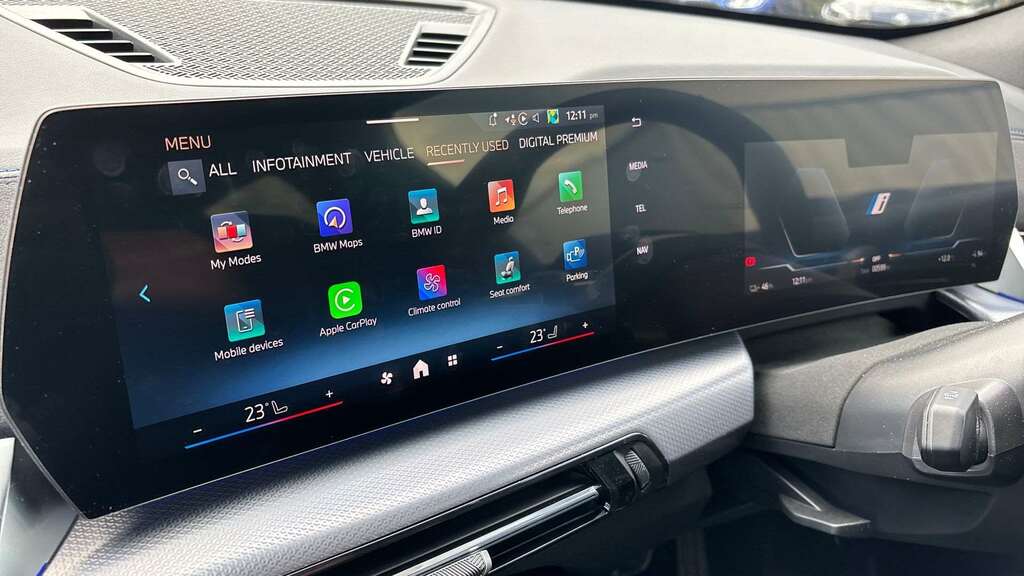 BMW iX2 150Kw Edrive20 Shadow Edition 65Kwh Black #9