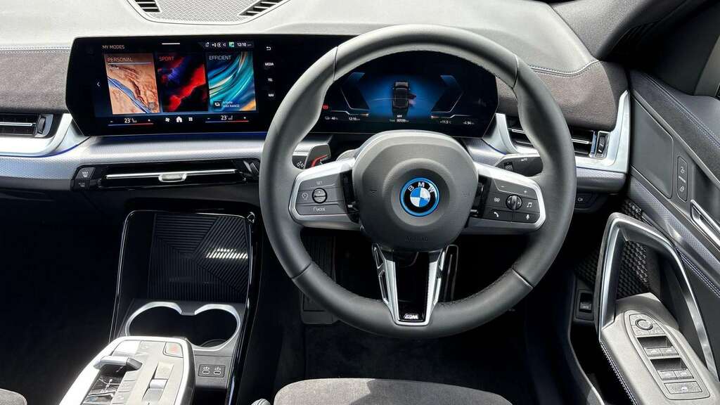 BMW iX2 230Kw Xdrive30 Shadow Edition 65Kwh 2026 Black #6