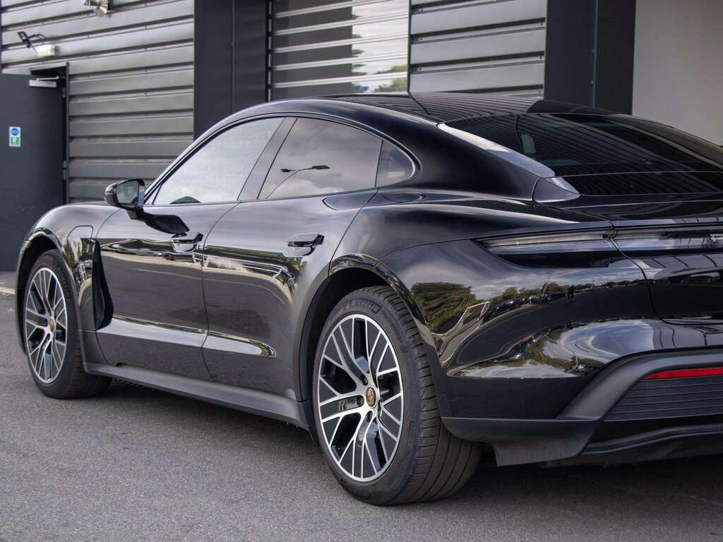 Porsche Taycan 4S Black #12