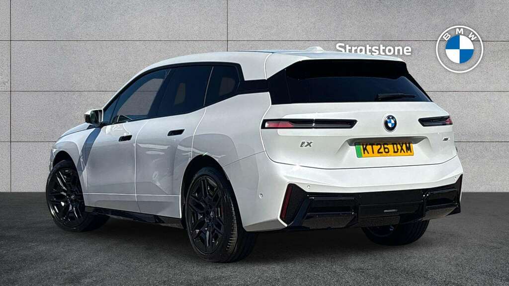 BMW iX 300Kw Xdrive45 M Sport 101Kwh 2026 White #2