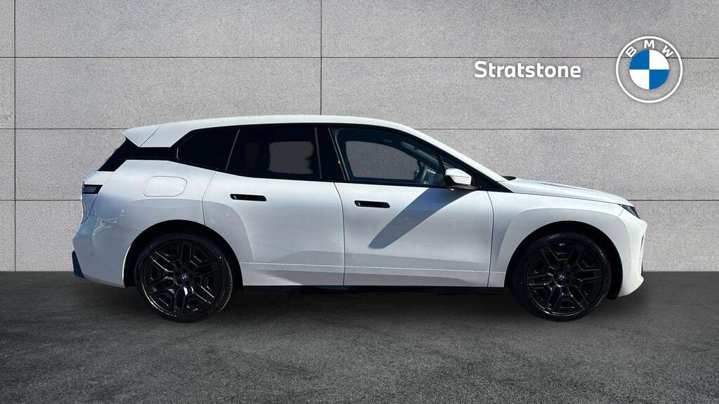 BMW iX 300Kw Xdrive45 M Sport 101Kwh 2026 White #3
