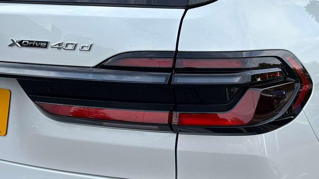 BMW X7 M Sport Grey #16