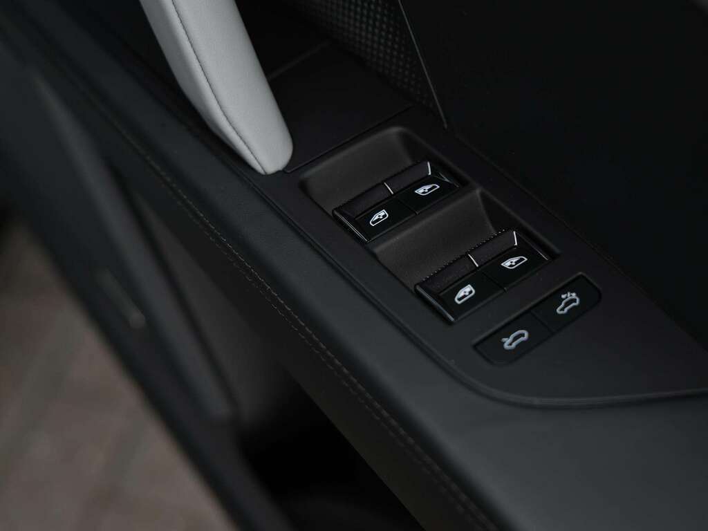 Porsche Cayenne E-hybrid Black Edition Tiptronic S Black #30