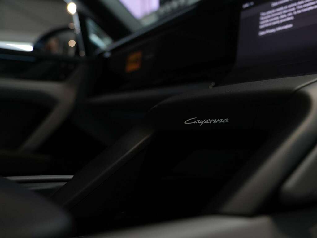 Porsche Cayenne E-hybrid Black Edition Tiptronic S Black #18
