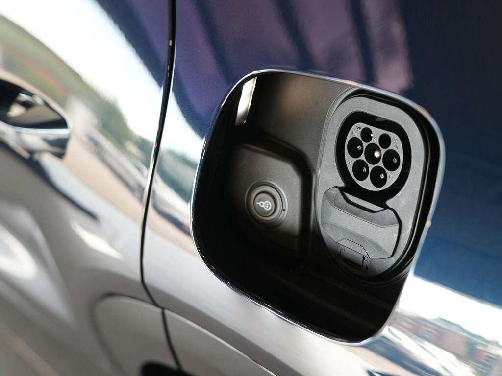 Porsche Cayenne E-hybrid Black Edition Tiptronic S Black #37