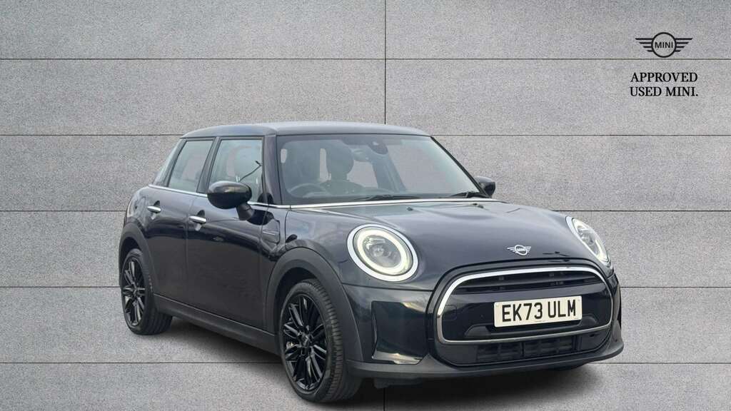 Mini Hatch 1.5 Cooper Classic Premium 2023 Black
