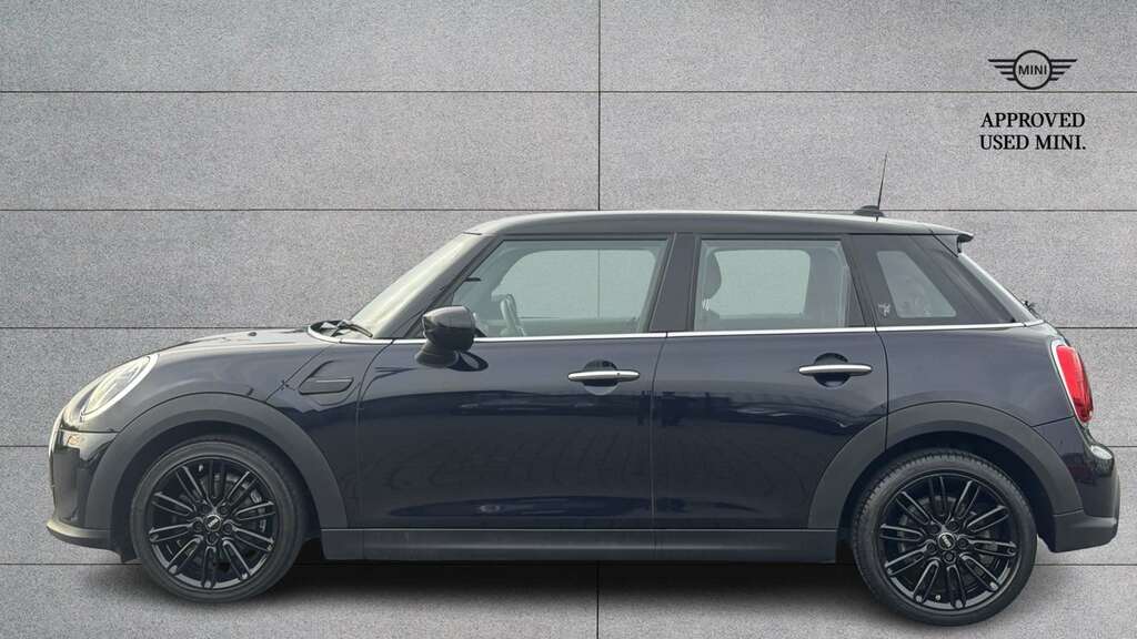Mini Hatch 1.5 Cooper Classic Premium 2023 Black #3