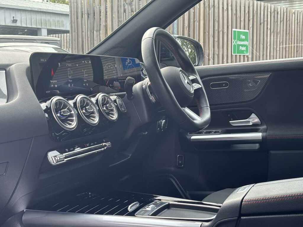 Mercedes-Benz GLA Class Amg Line White #16