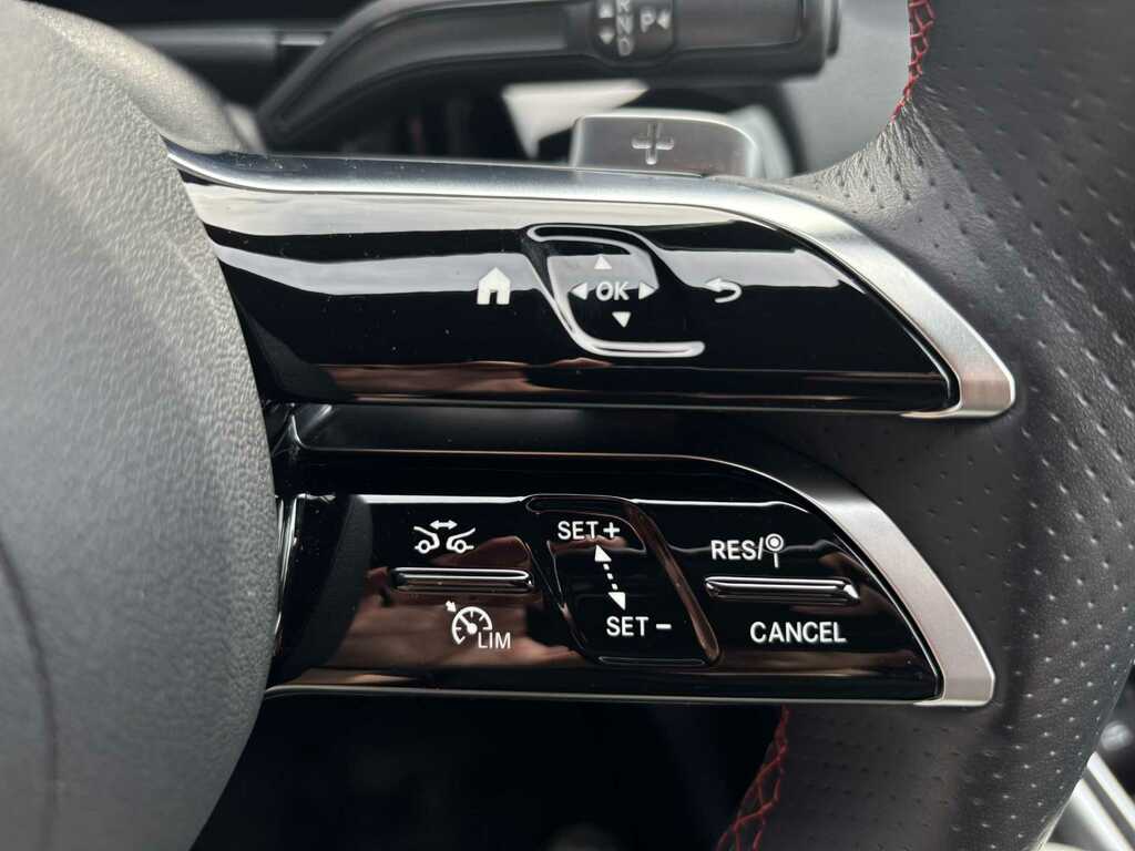 Mercedes-Benz GLA Class Amg Line White #34