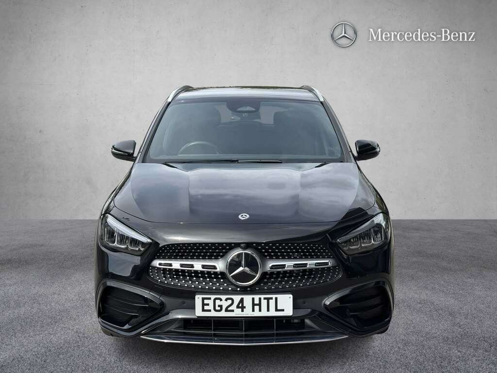 Mercedes-Benz GLA Class 200 Amg Line Executive 2024 Black #2
