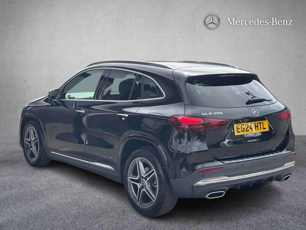 Mercedes-Benz GLA Class Amg Line White #8