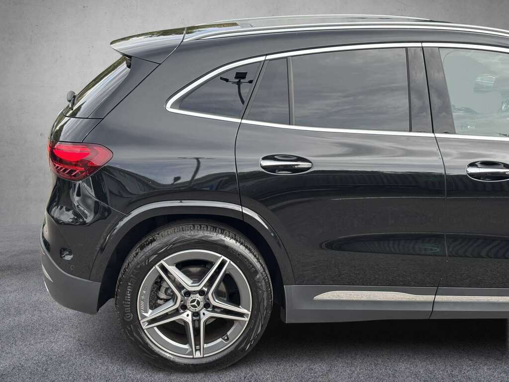 Mercedes-Benz GLA Class Amg Line White #11