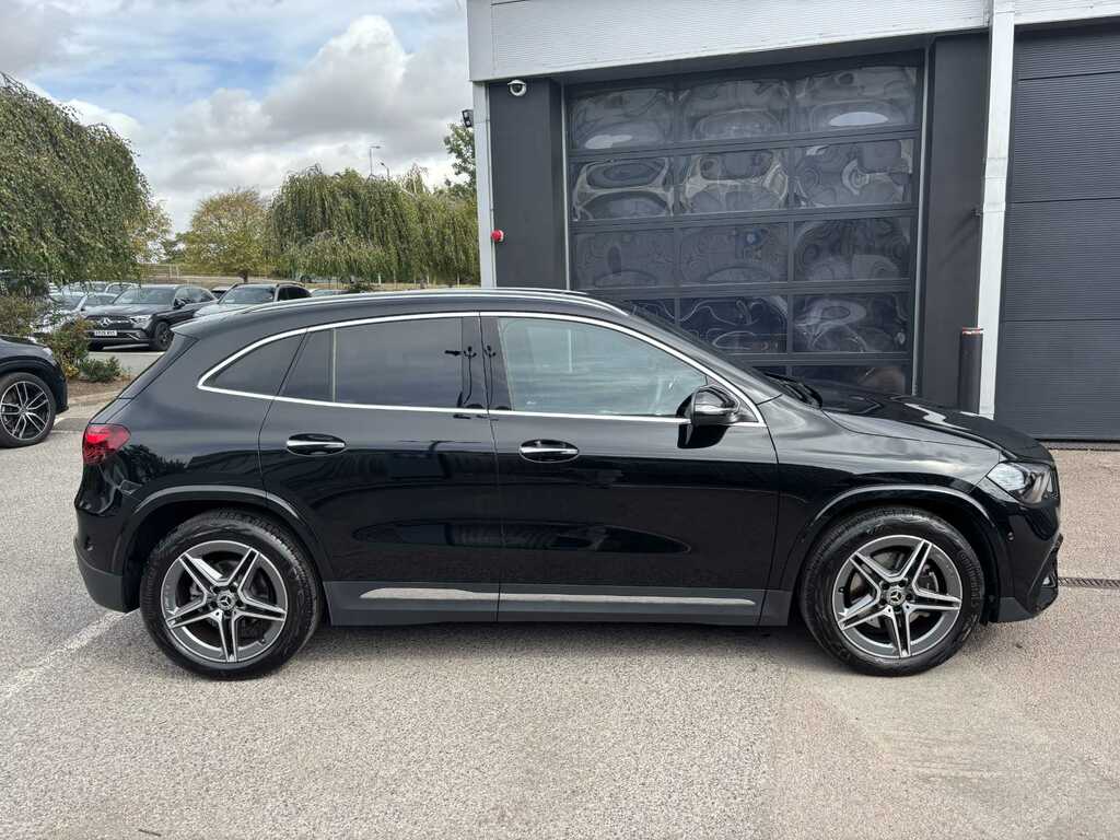 Mercedes-Benz GLA Class Amg Line White #13