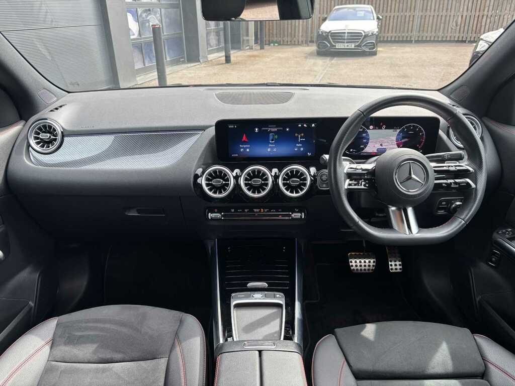 Mercedes-Benz GLA Class Amg Line White #24