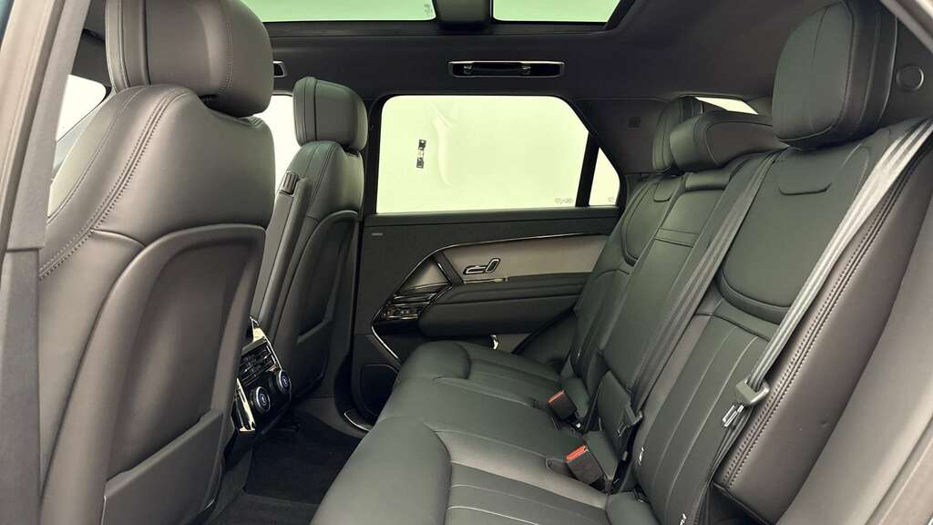Land Rover Range Rover Sport 3.0 P460e Dynamic Se 2025 Green #4