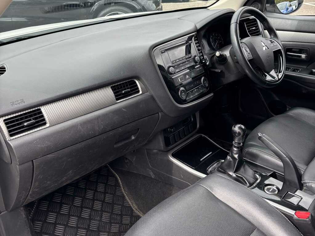 Mitsubishi Outlander 4H Phev Cvt Red #12
