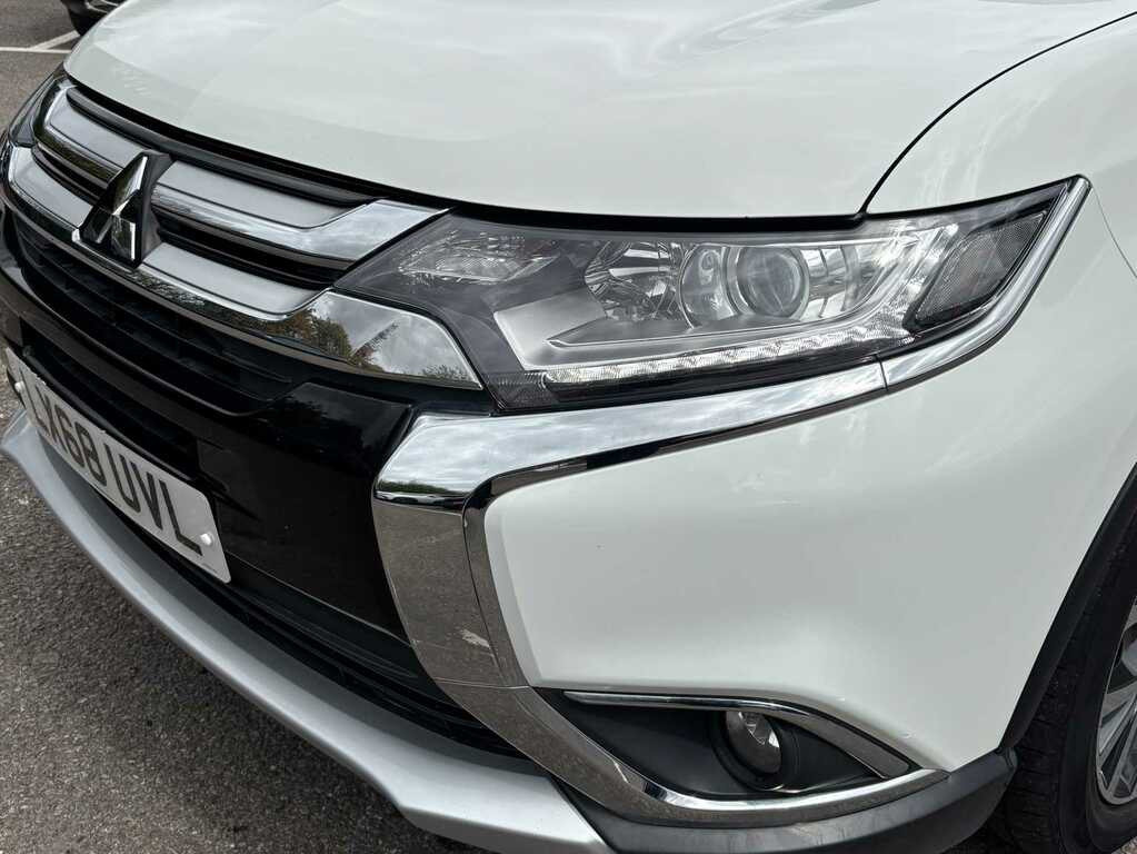 Mitsubishi Outlander 4H Phev Cvt Red #16